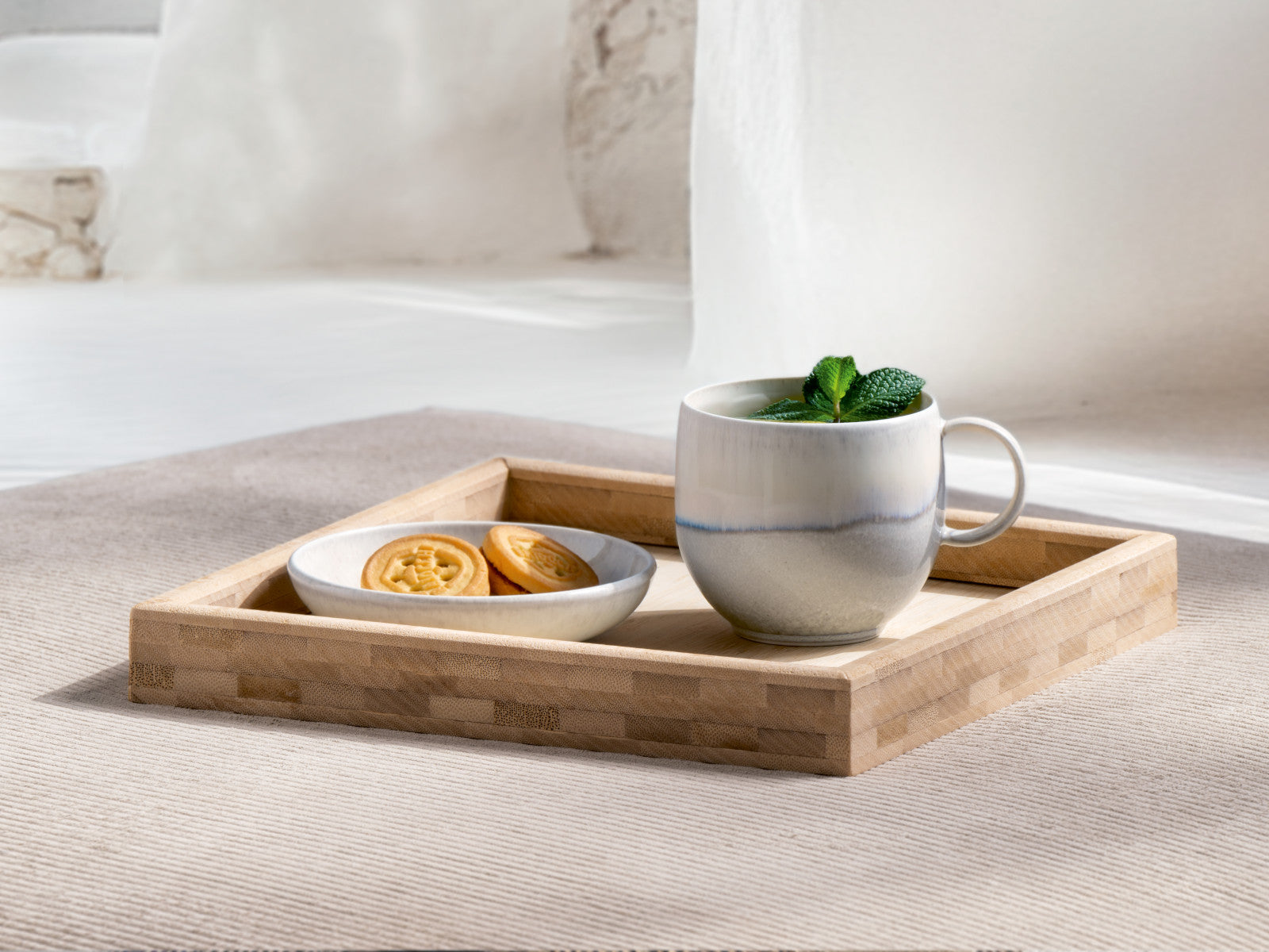 like. by Villeroy & Boch Perlemor Sand Becher mit Henkel 0,21l Lifestyle 3