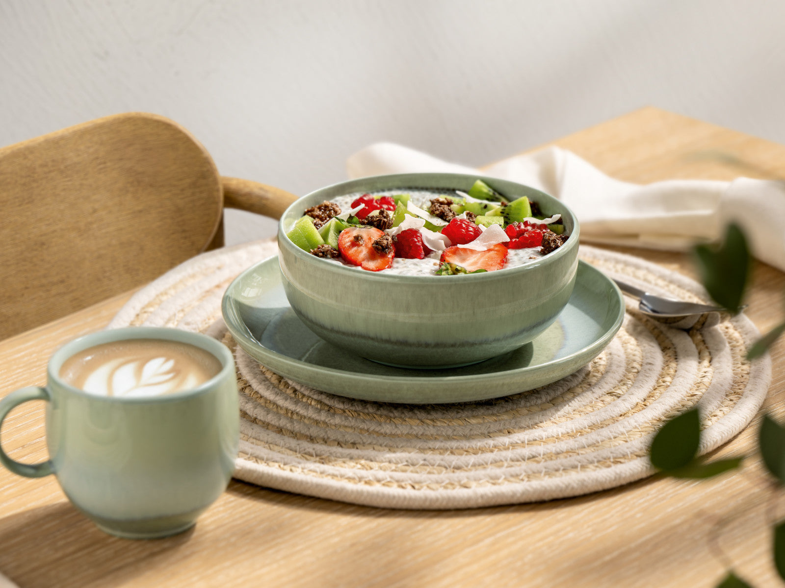 like. by Villeroy & Boch Perlemor Alga Becher mit Henkel 0,21l Lifestyle 4