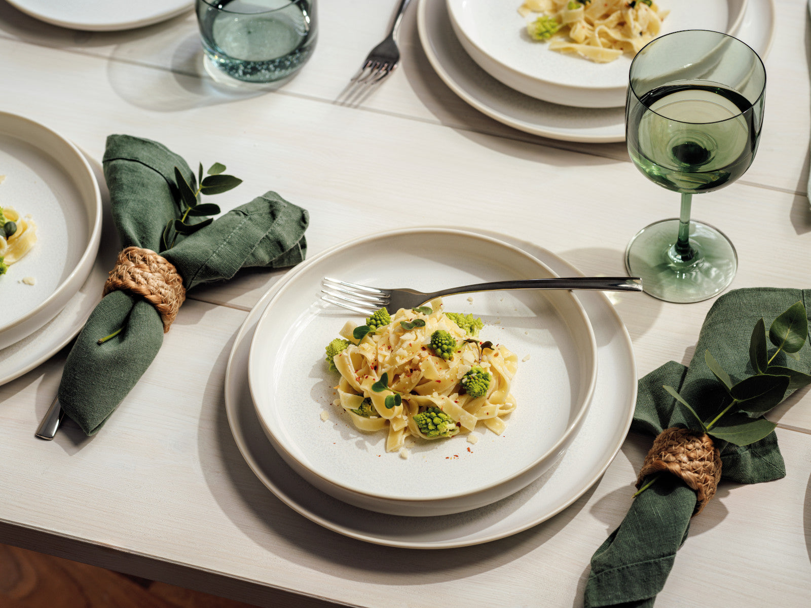 like Villeroy & Boch Crafted Cotton Teller tief 21,5cm Set6 Lifestyle1