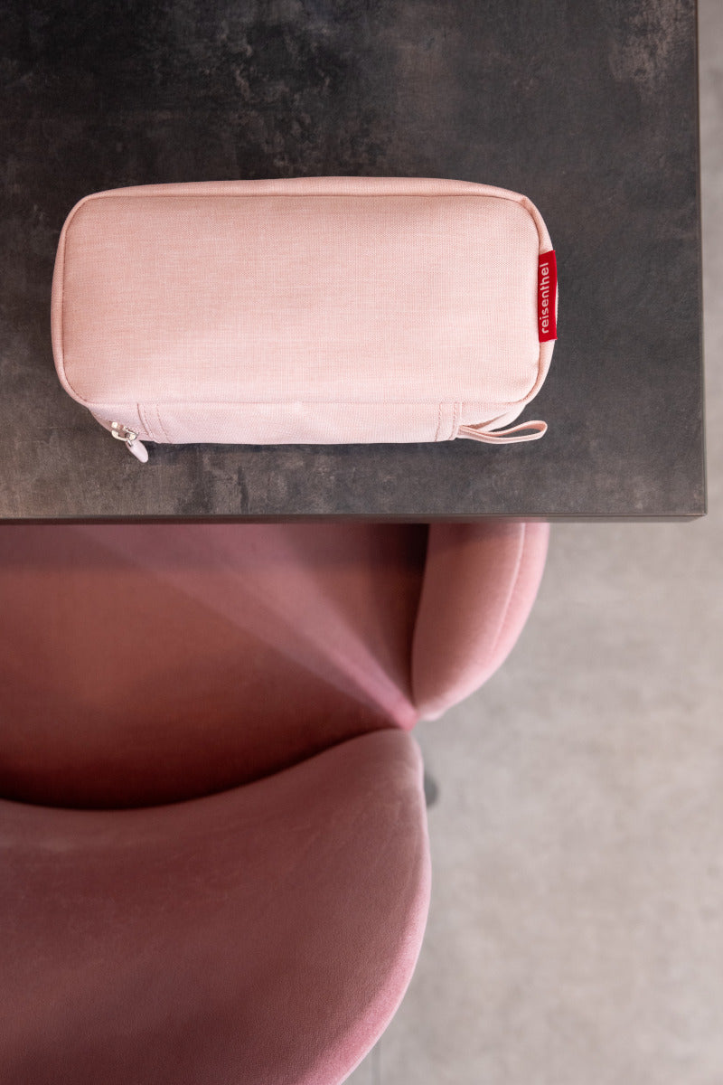 reisenthel multicase twist blush Lifestyle  1