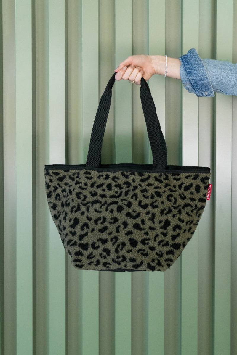 reisenthel shopper M teddy leo olive Lifestyle 4
