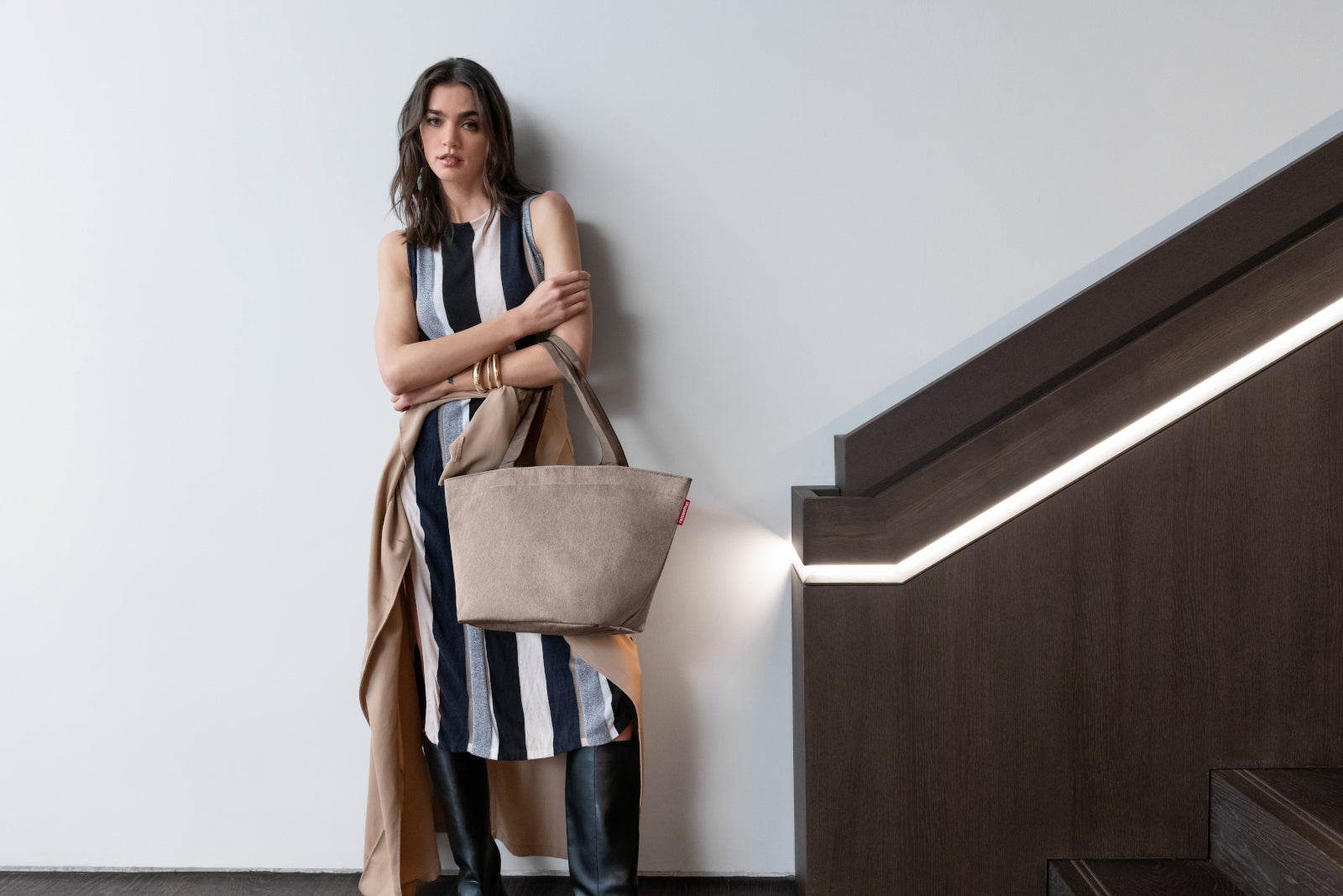 reisenthel shopper M herringbone mokka Lifestyle 6