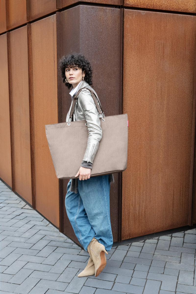 reisenthel shopper XL herringbone mokka Lifestyle 2