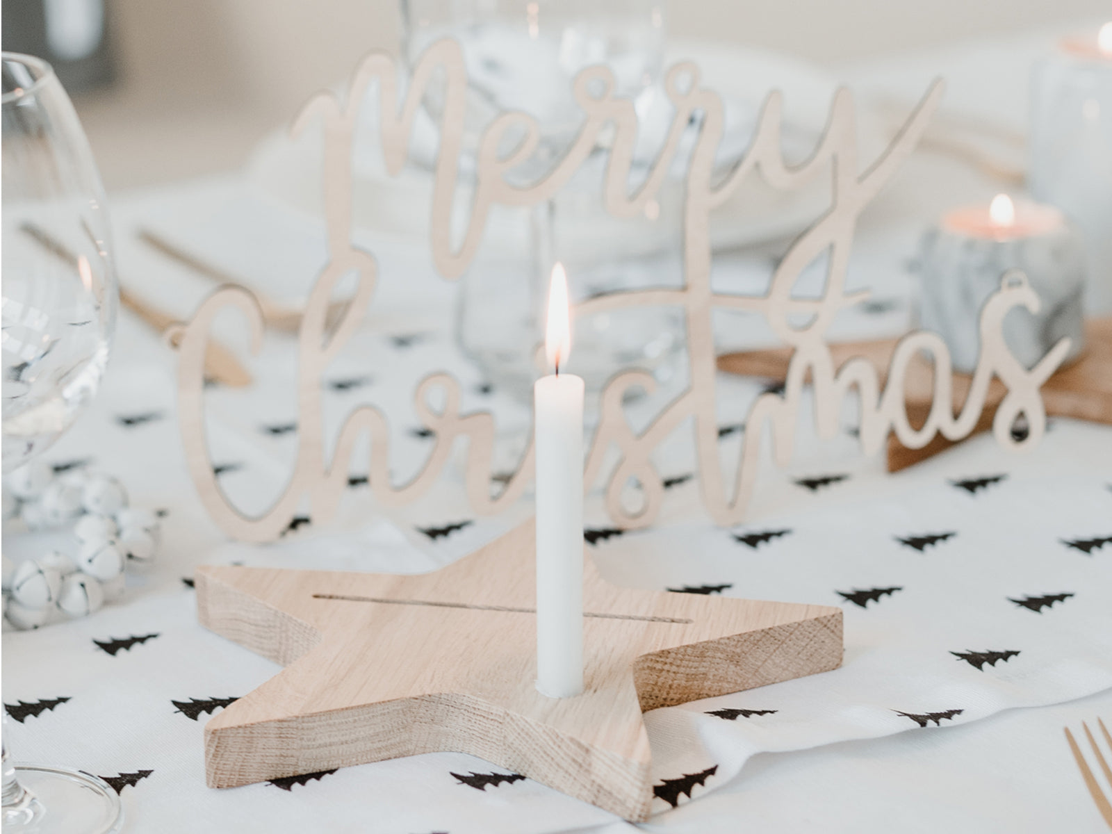 Eulenschnitt Karten- und Kerzenhalter Stern aus Eiche 20x20,5cm Lifestyle 3