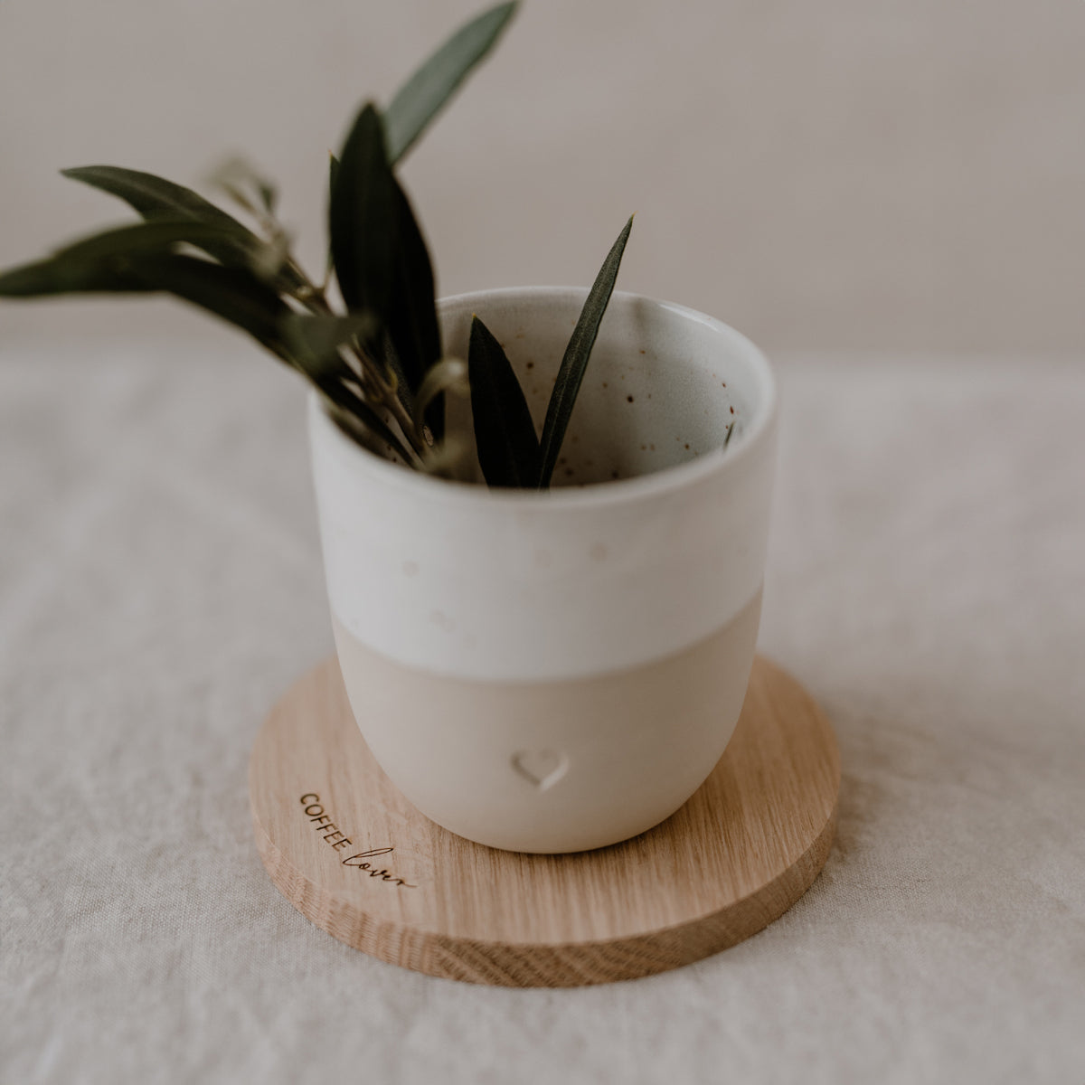 Eulenschnitt Untersetzer Eiche Coffee Lover 11,2cm Lifestyle 4