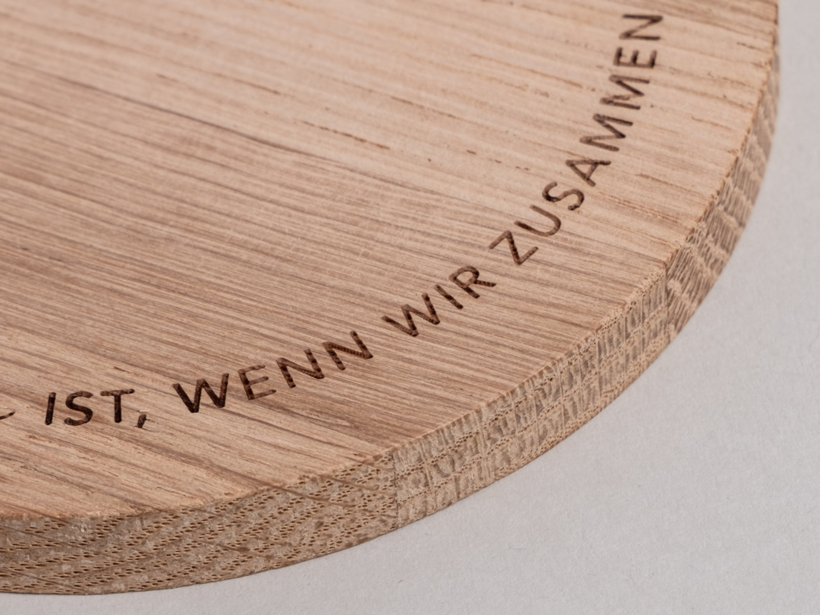 Eulenschnitt Untersetzer aus Eiche Weihnachten ist 11,2cm Lifestyle 1