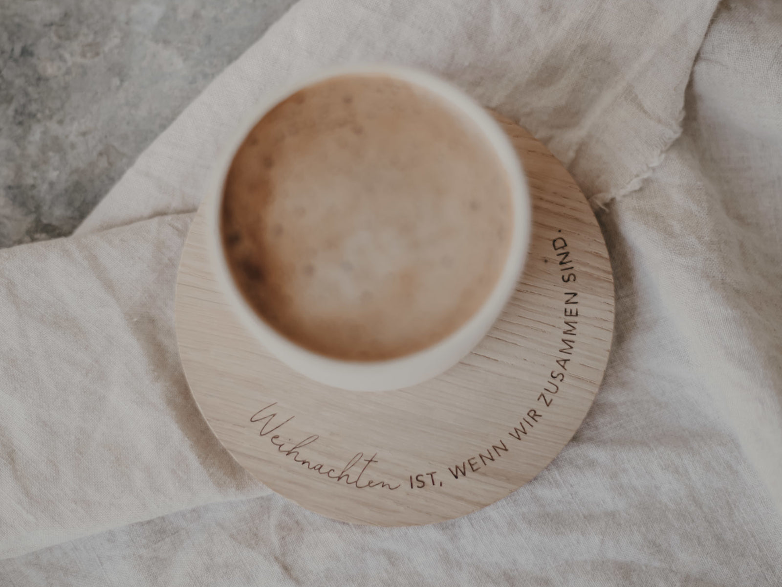 Eulenschnitt Untersetzer aus Eiche Weihnachten ist 11,2cm Lifestyle 2