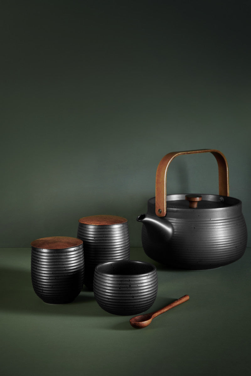 ASA kitchen'art Teekanne mit Holzgriff black 1,5l Lifestyle