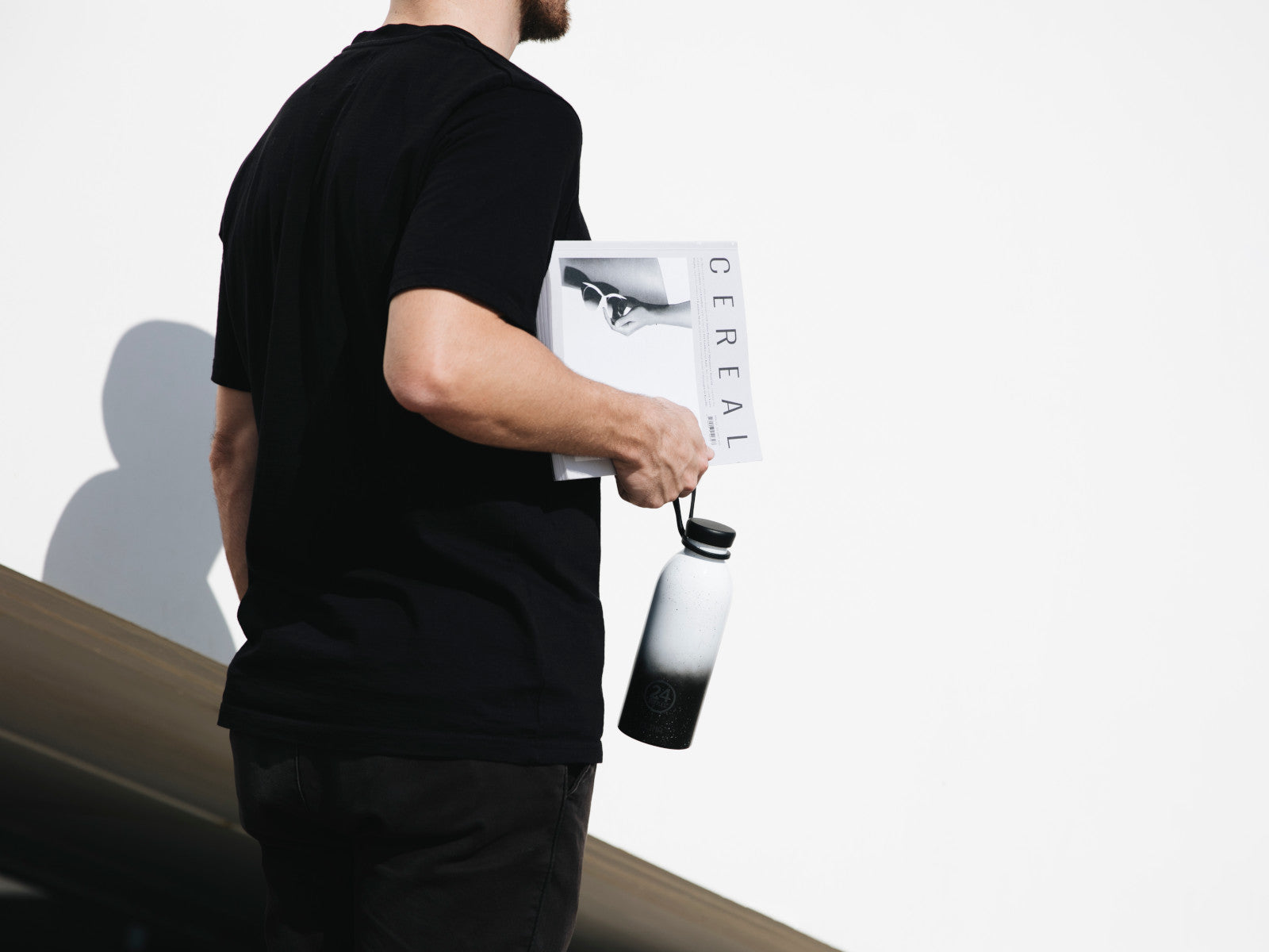 24Bottles Accessories Bottle Tie Light Grey Lifestyle 2