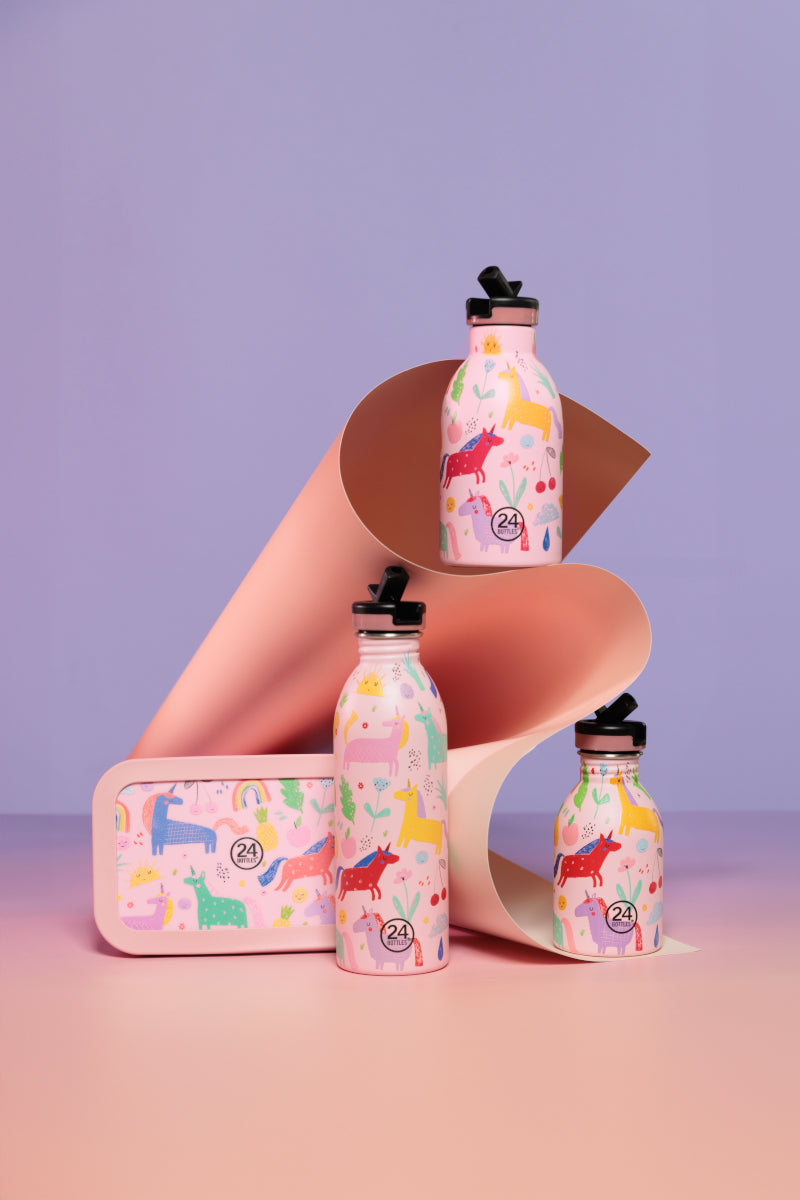 24Bottles Kids Urban Bottle Magic Friends 500ml Lifestyle 3