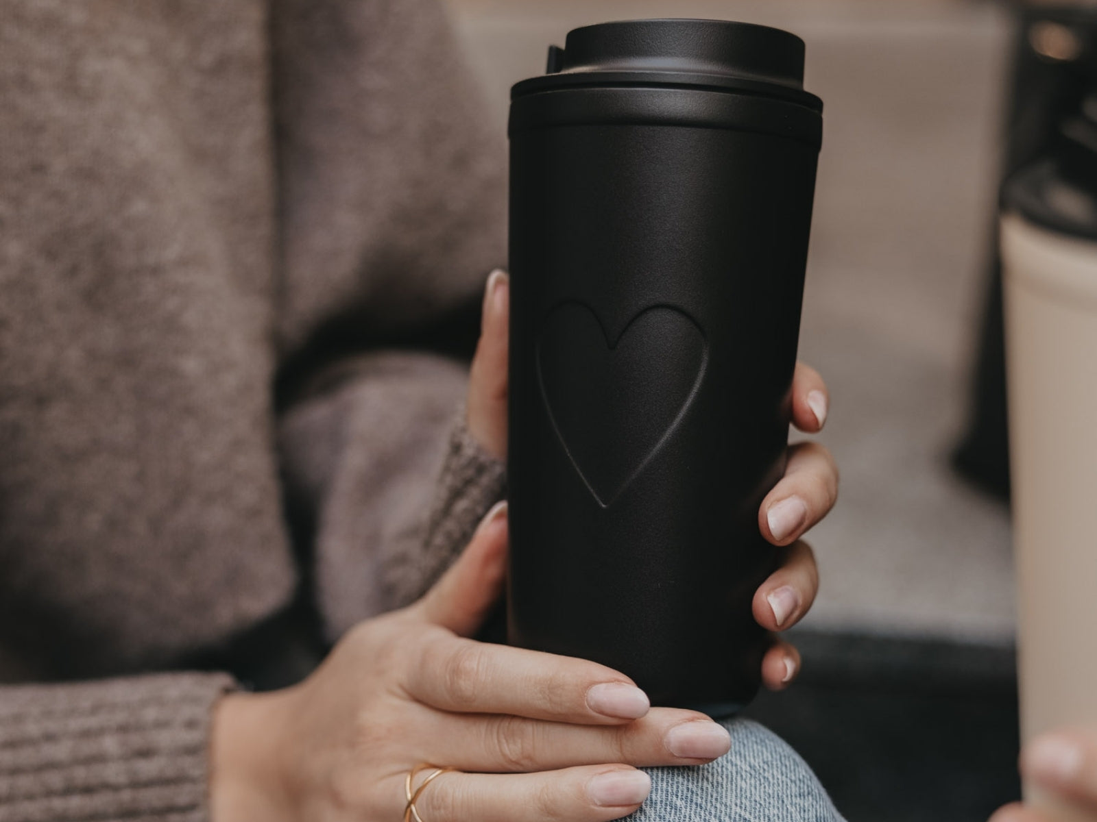 Eulenschnitt To-Go Becher Herz schwarz 0,54l - Produktbild 3