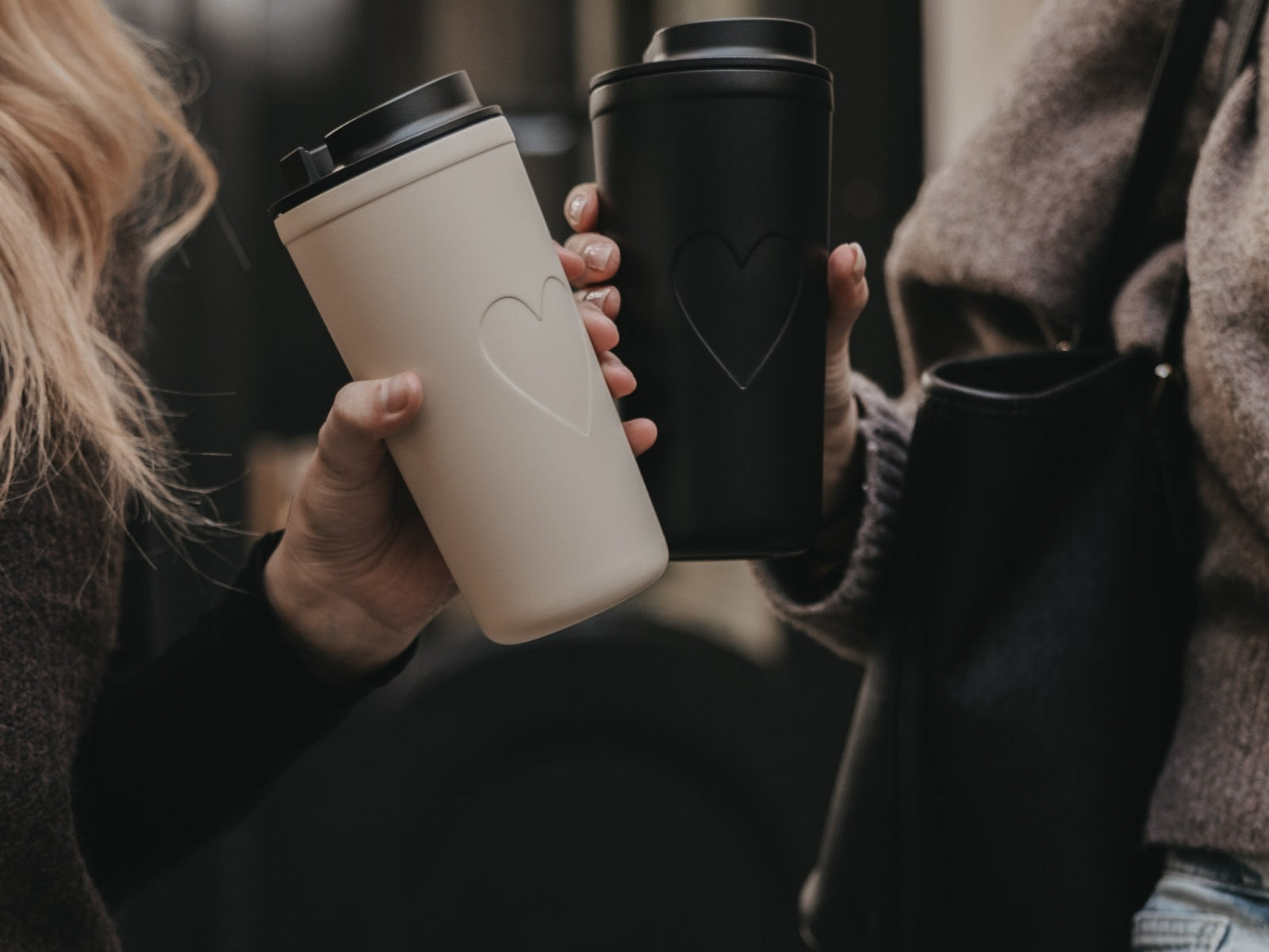 Eulenschnitt To-Go Becher Herz schwarz 0,54l - Produktbild 4