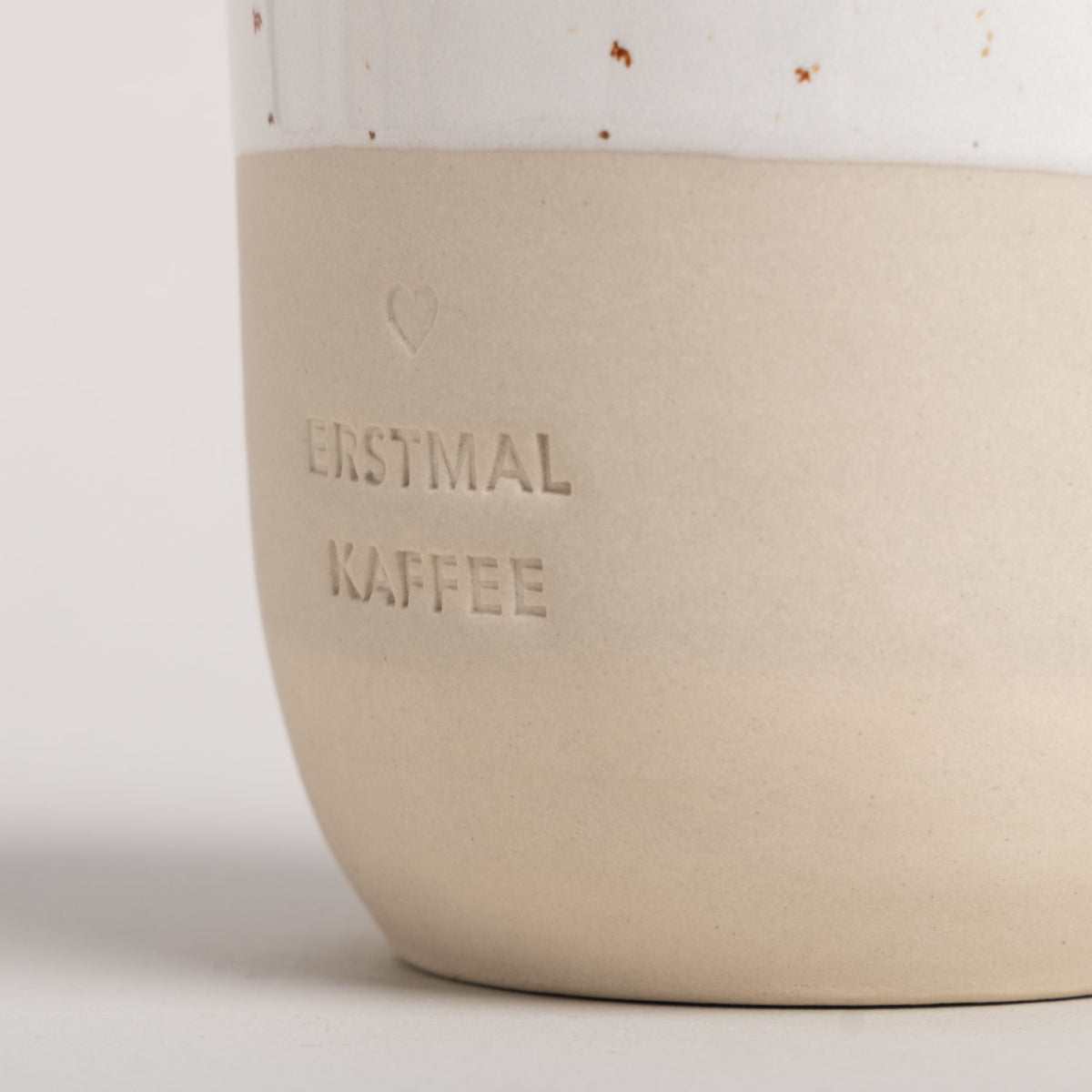 Eulenschnitt Becher Erstmal Kaffee 320ml Lifestyle 3