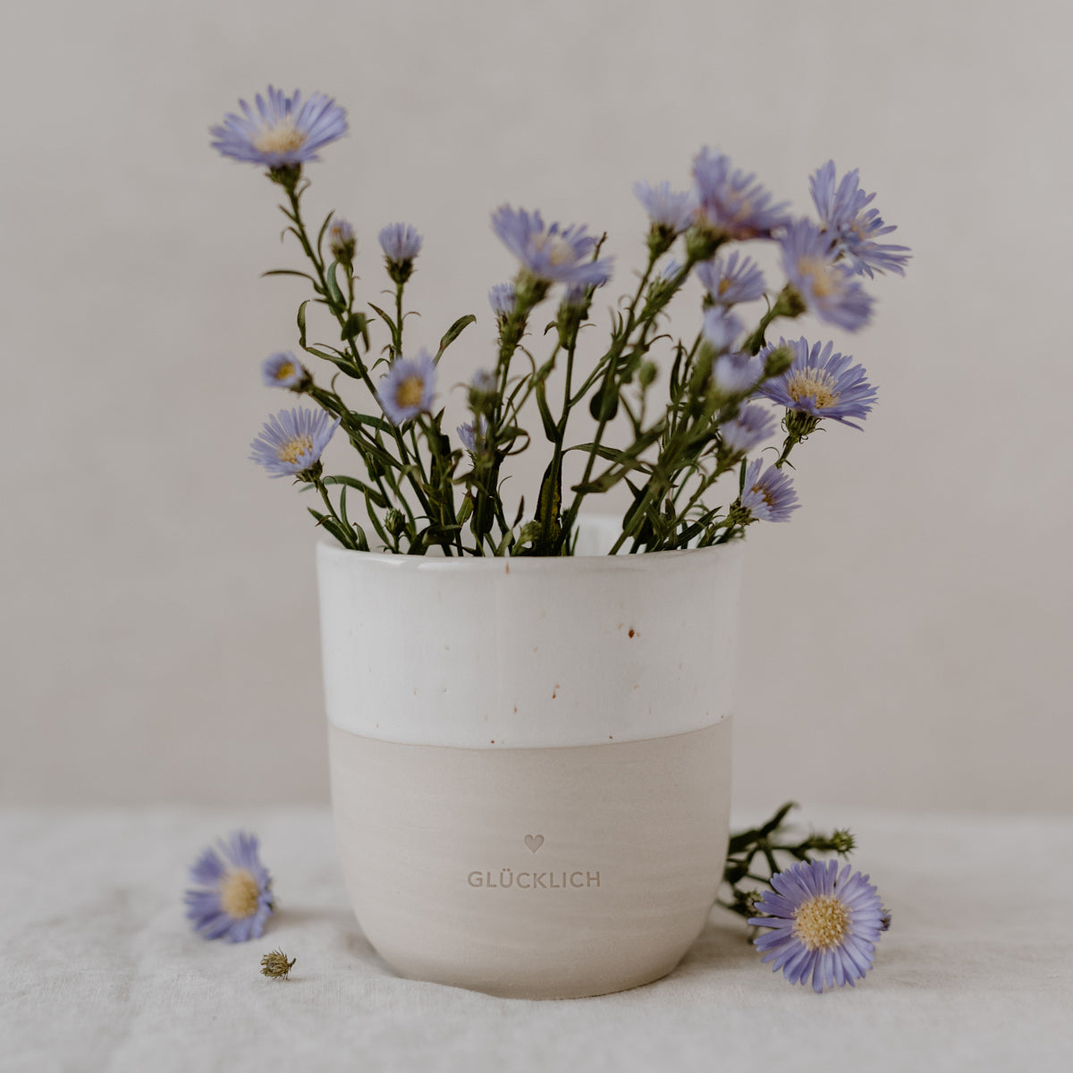 Eulenschnitt Becher Glücklich 320ml Lifestyle 7