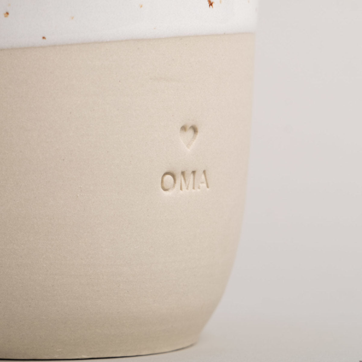 Eulenschnitt Becher Oma 320ml Lifestyle 3