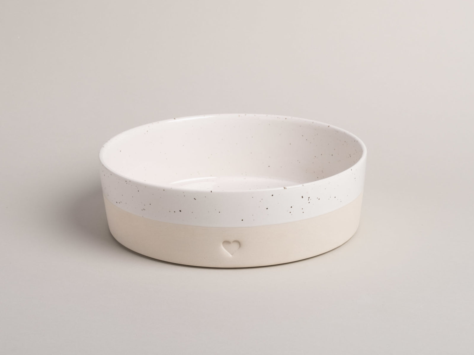 Eulenschnitt Schale Herz beige 27cm Lifestyle 1