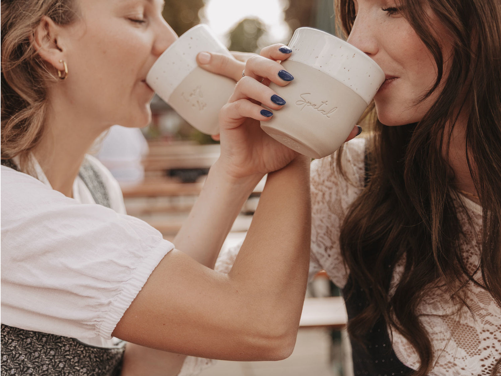 Eulenschnitt Becher Spatzl beige 0,32l Lifestyle 2