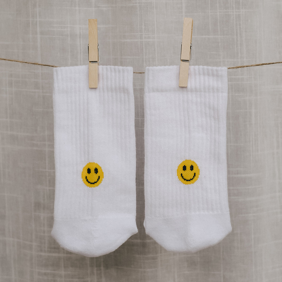 Eulenschnitt Socken Smiley gelb S Gr.35-38 Lifestyle 3