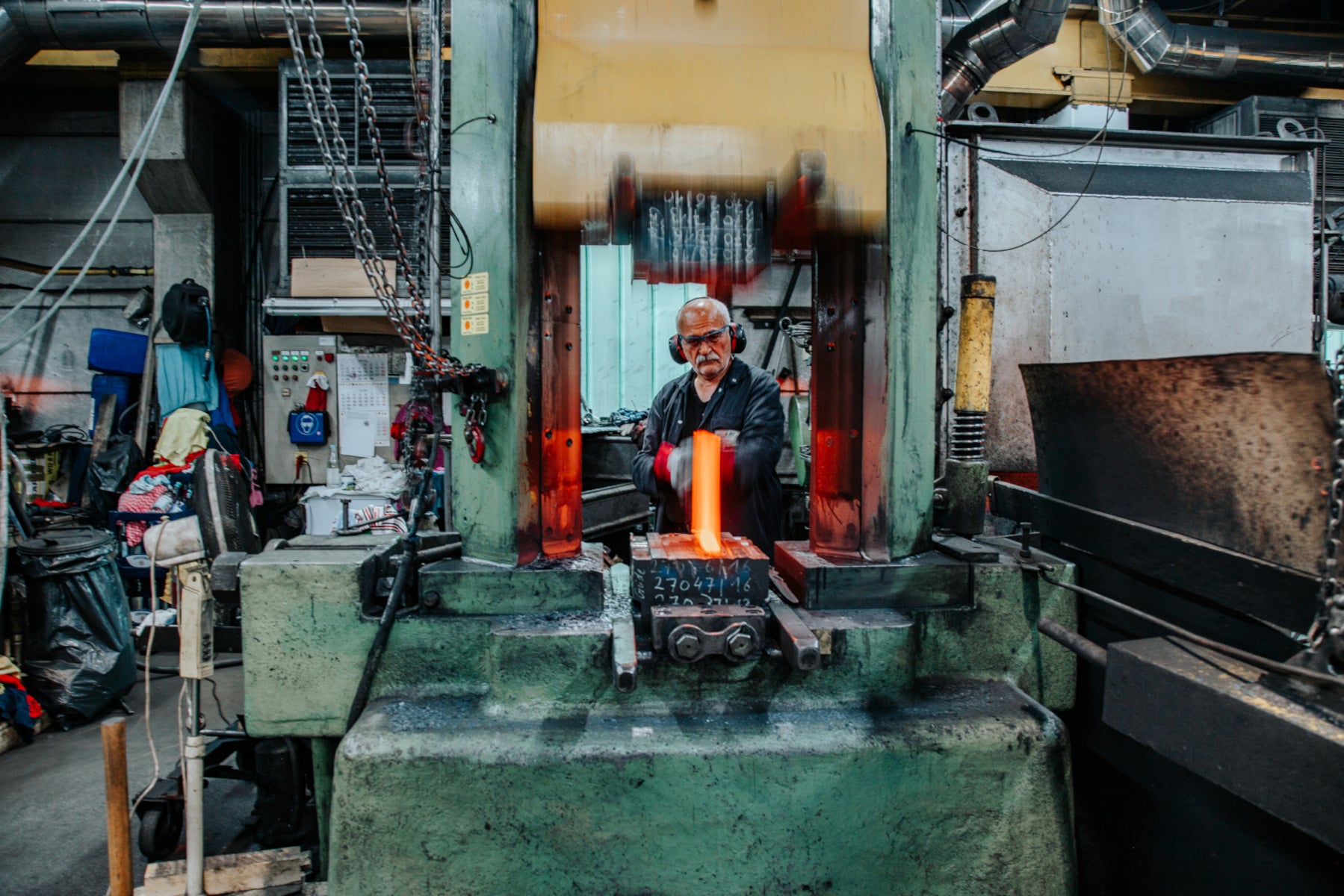 Tischideen & Ambiente Ergo Line Smoked Oak Schinken/Universalmesser 16 cm Lifestyle 1