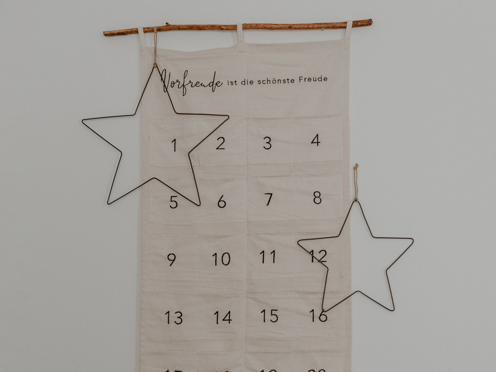 Eulenschnitt Adventskalender Vorfreude beige 120x60cm Lifestyle 3