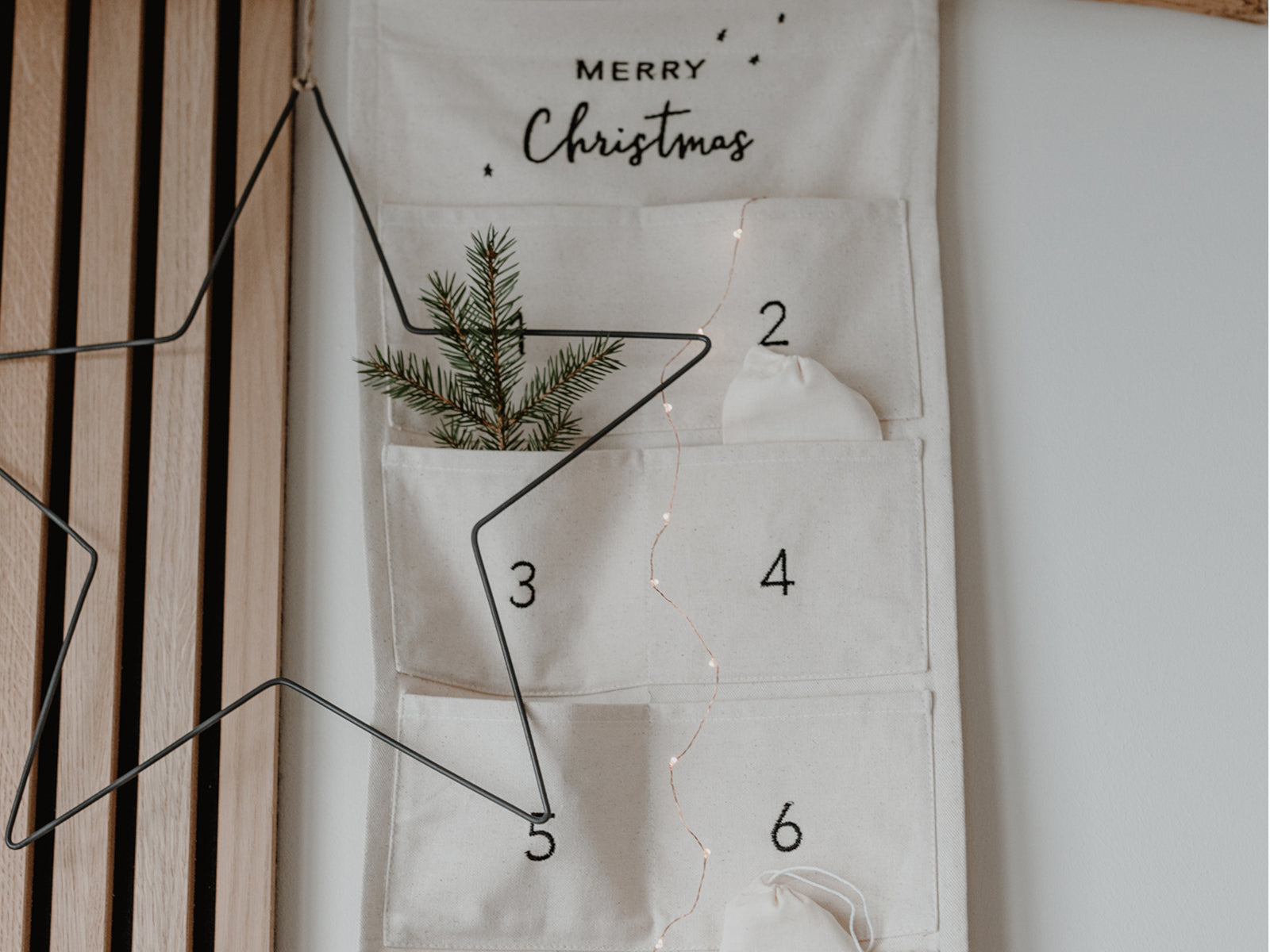 Eulenschnitt Adventskalender Merry Christmas beige 180x30cm Lifestyle 4