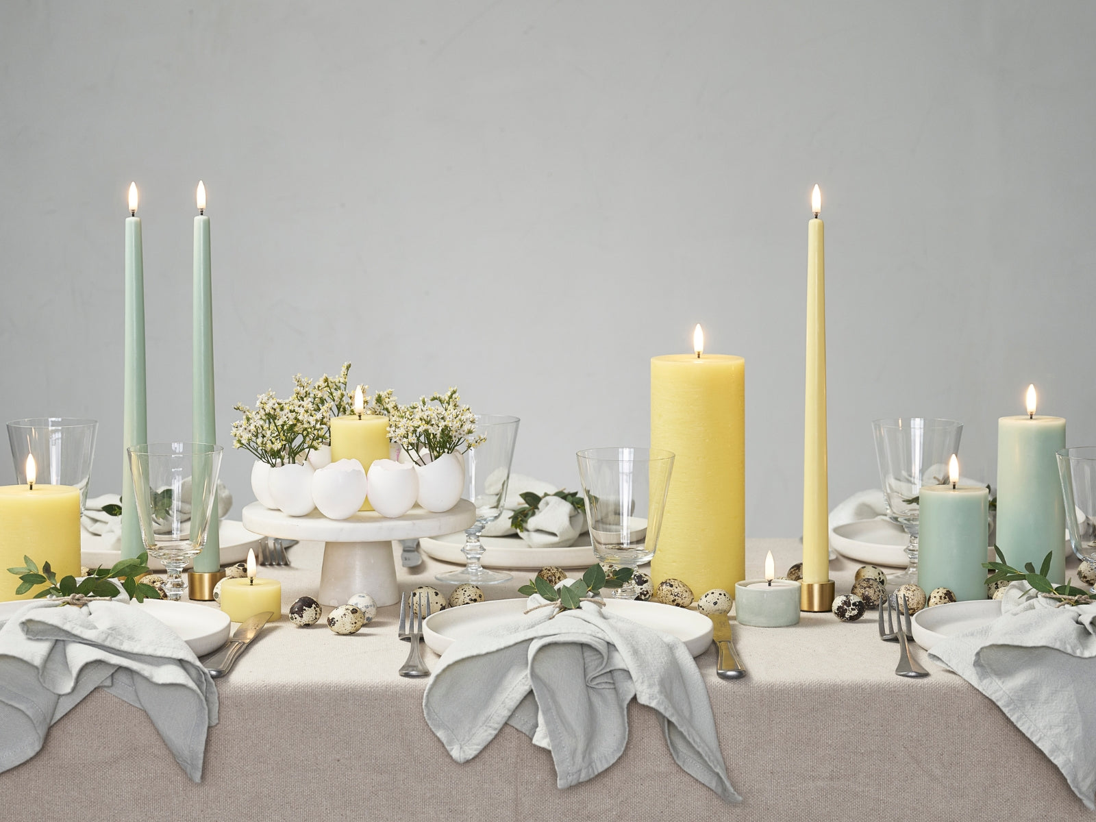 UYUNI LIGHTING Pillar LED-Kerze Rustic wheat yellow 20,3cm - Produktbild 2