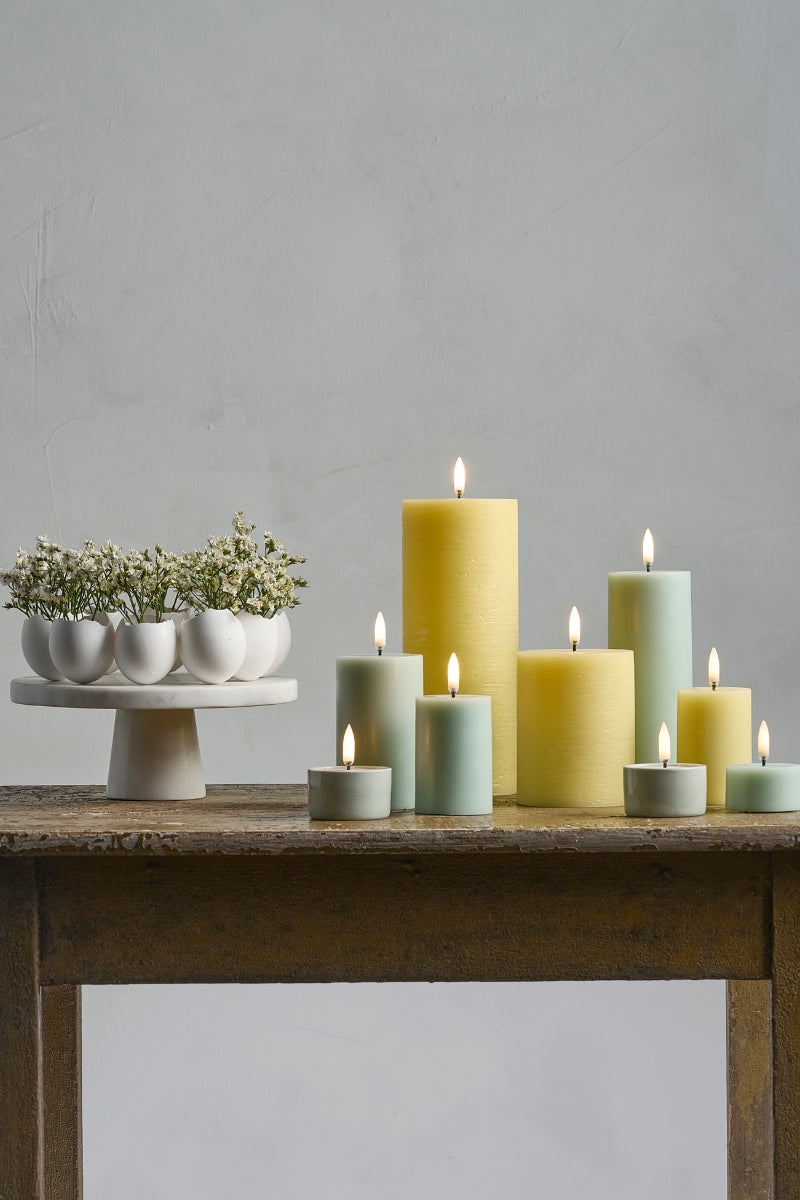 UYUNI LIGHTING Pillar LED-Kerze Rustic wheat yellow 15,2cm - Produktbild 4