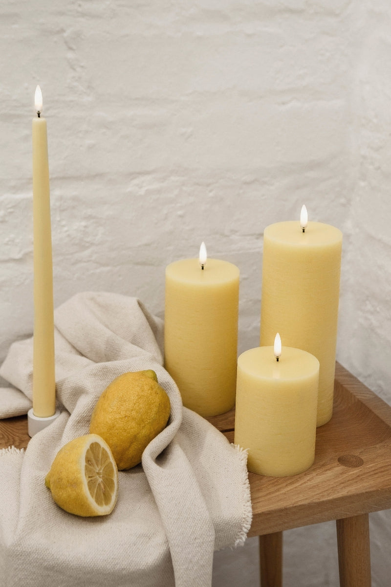 UYUNI LIGHTING Pillar LED-Kerze Rustic wheat yellow 15,2cm - Produktbild 7