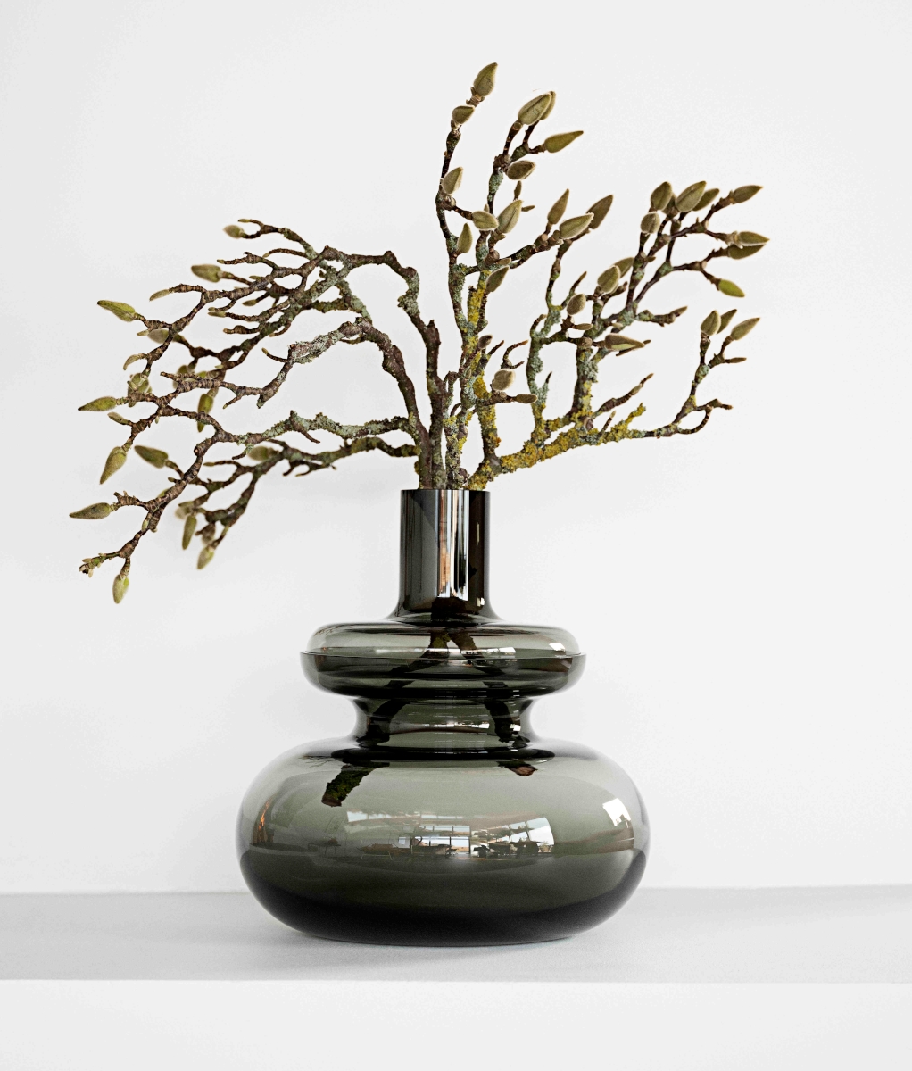 Zone Denmark Inu Vase smoked grey 23 x 25 cm