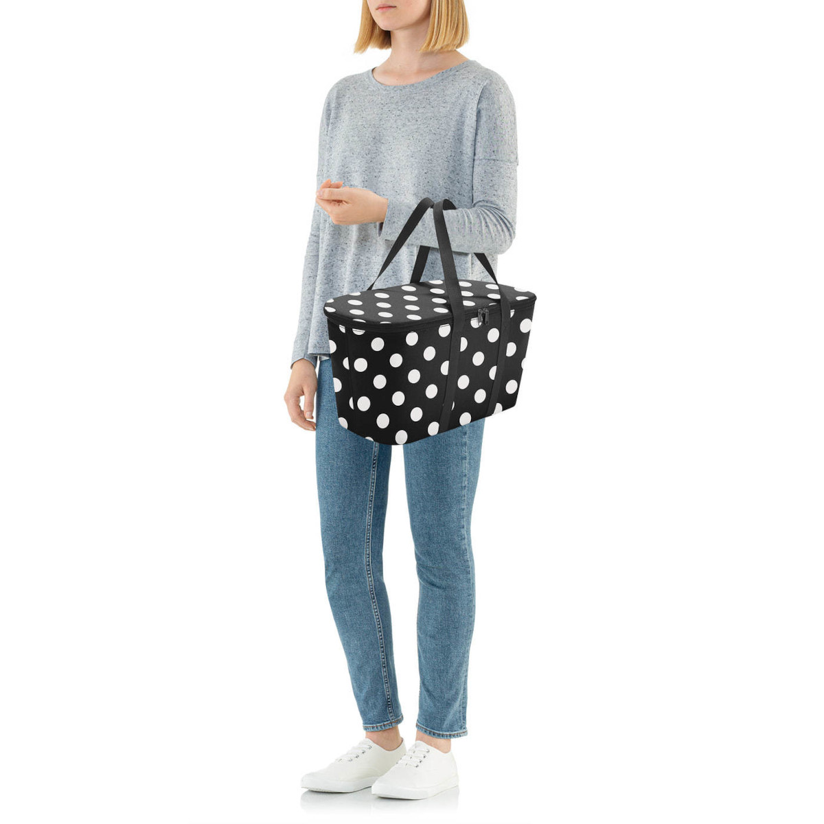 reisenthel coolerbag dots white Lifestyle 2