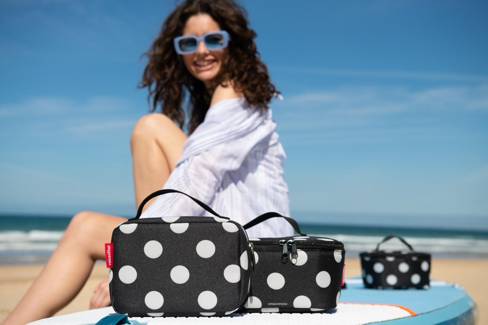 reisenthel thermocase dots white Lifestyle 1