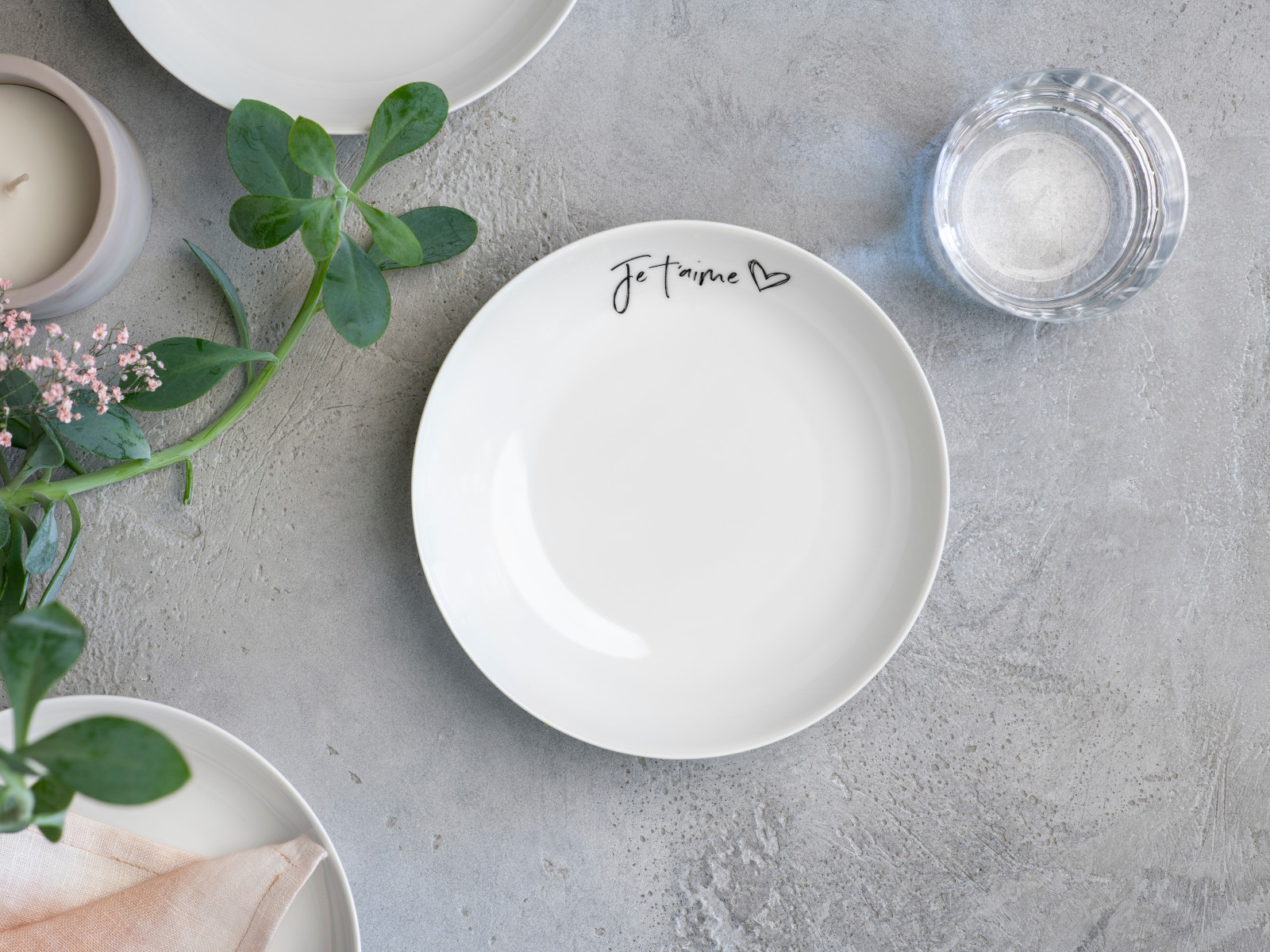 Villeroy &amp; Boch Statement Schale flach je táime 18,5cm Lifestyle 