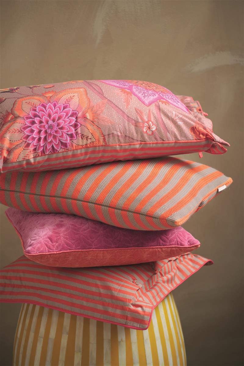 Bonsoir Stripe Kissen Cushion orange 40x60cm (1Stück) bh Lifestyle 1