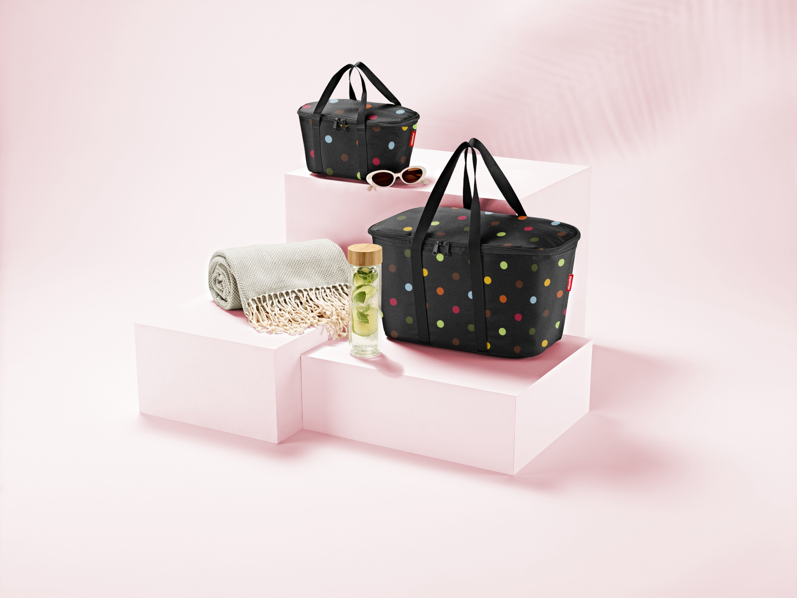 reisenthel coolerbag dots Lifestyle 2