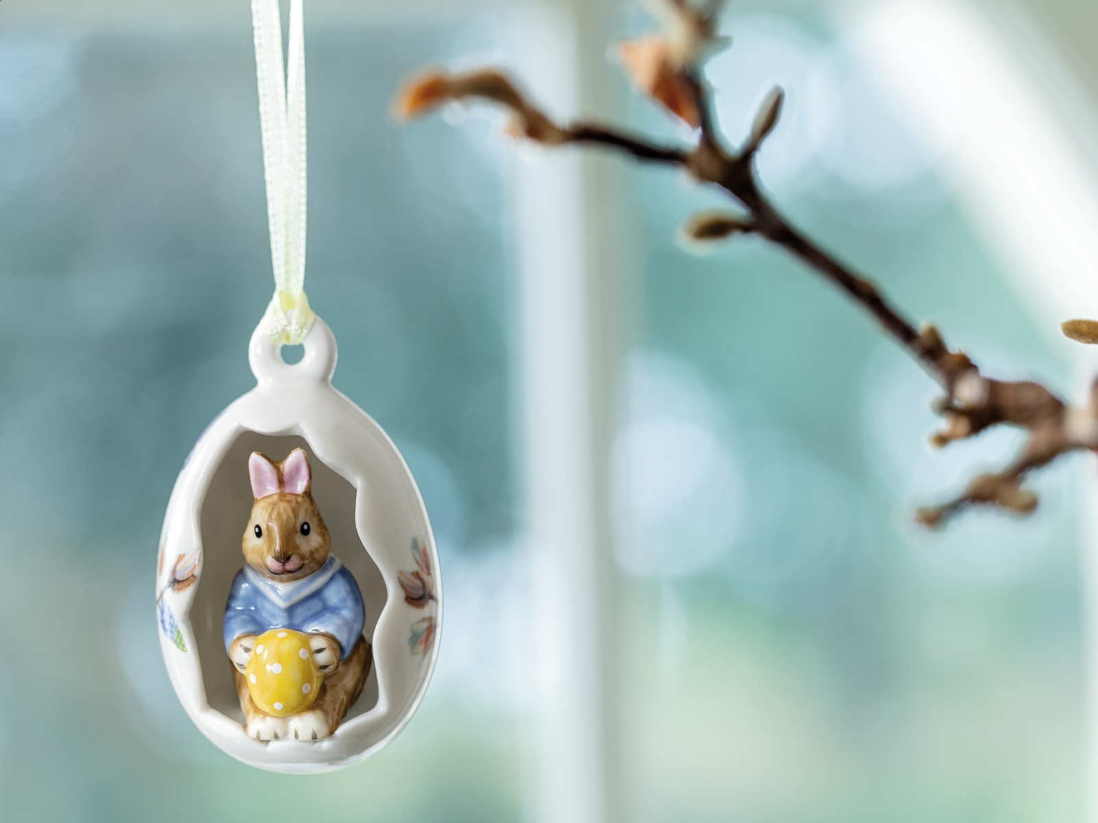 Villeroy & Boch Bunny Tales Ei-Ornament Max Blüten blau 7 cm