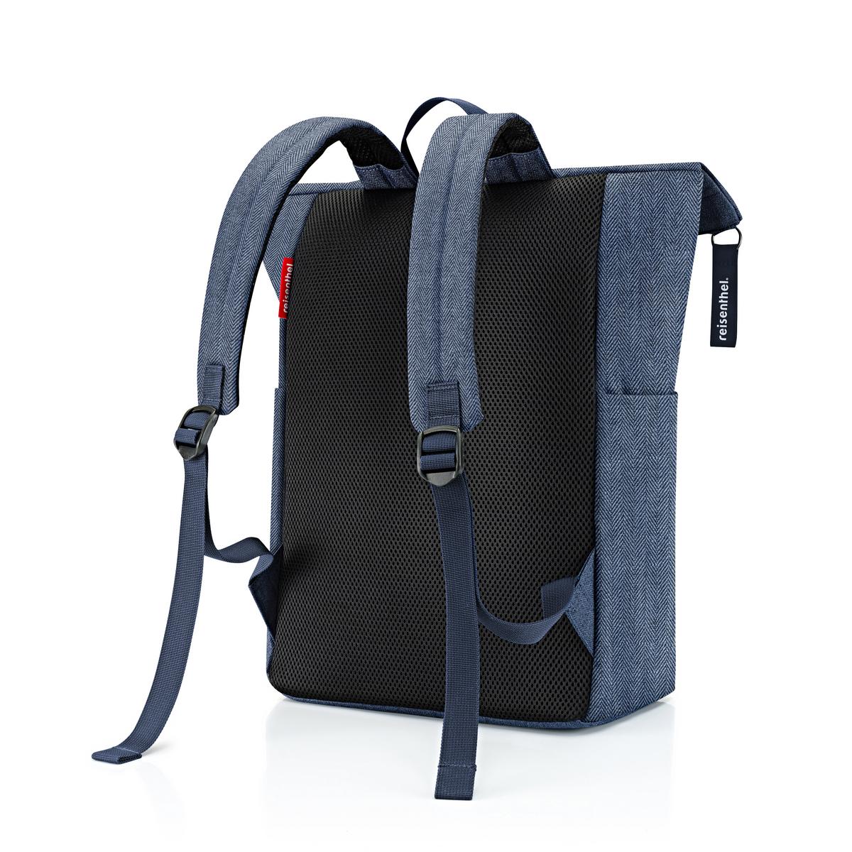 reisenthel rolltop backpack herringbone dark blue Freisteller 3