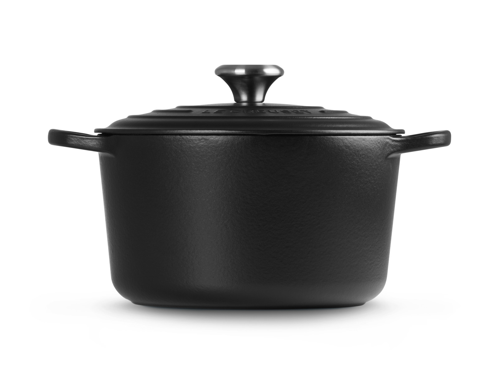 Le Creuset Bräter hoch Signature rund schwarz matt 24cm Freisteller 3