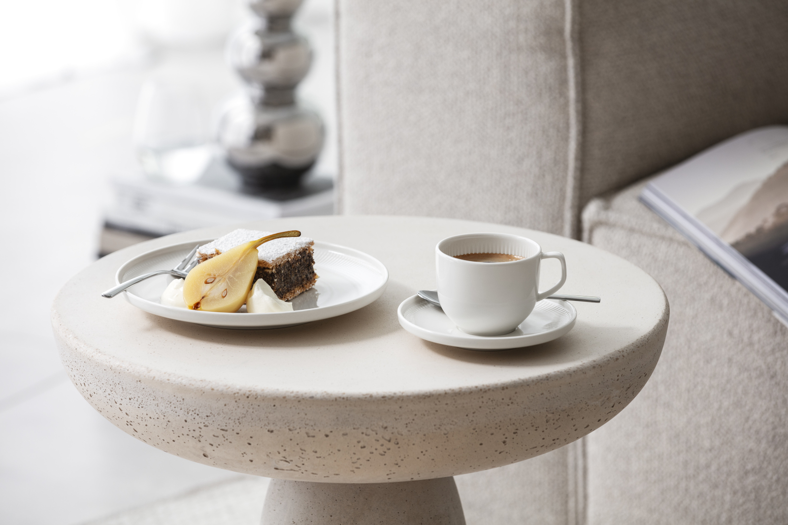 Villeroy &amp; Boch Afina Kaffeetasse mit Untertasse weiß 2tlg Lifestyle2