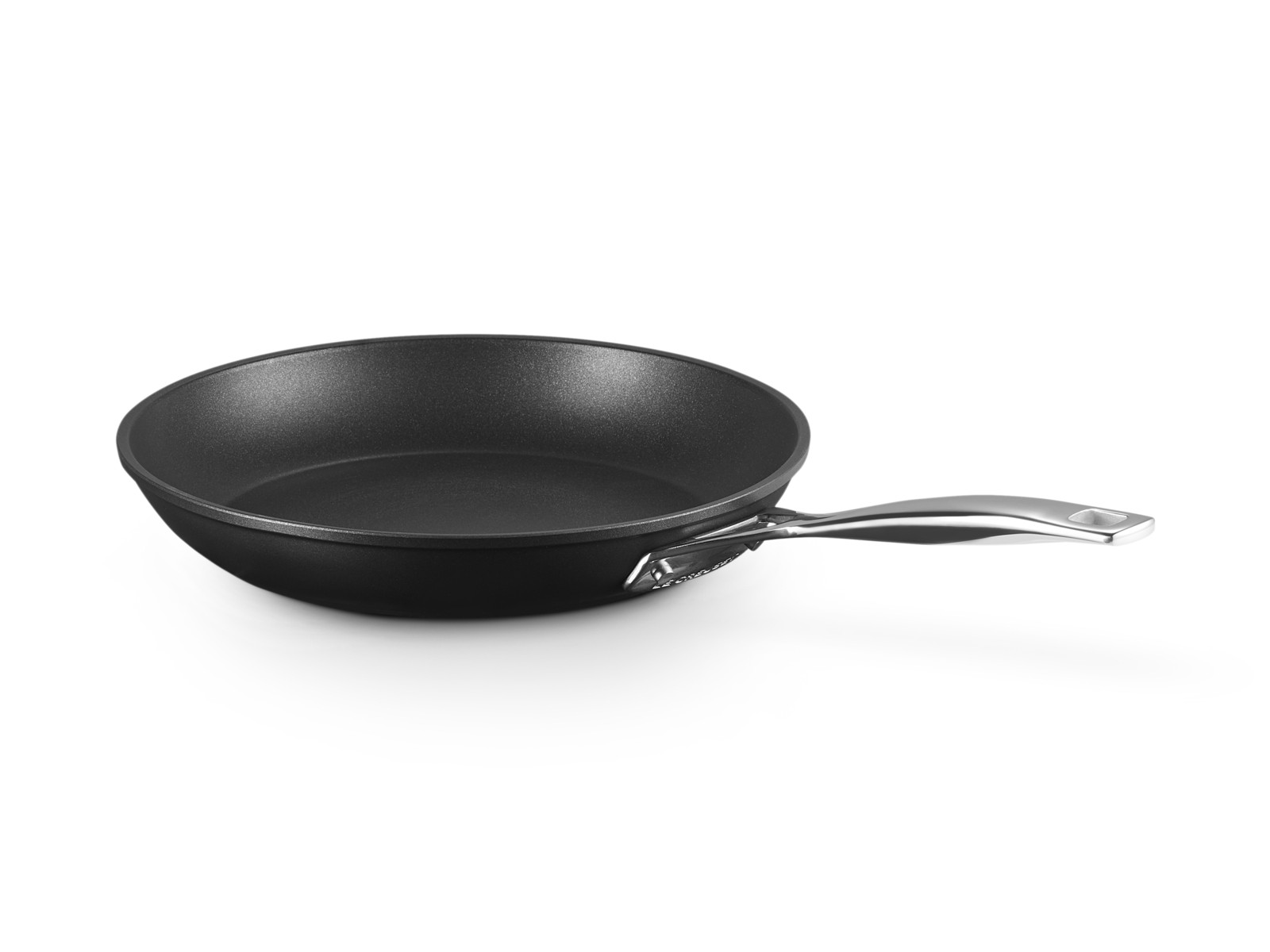 Le Creuset Aluminium-Antihaft Pfanne flach rund 26cm Freisteller 5