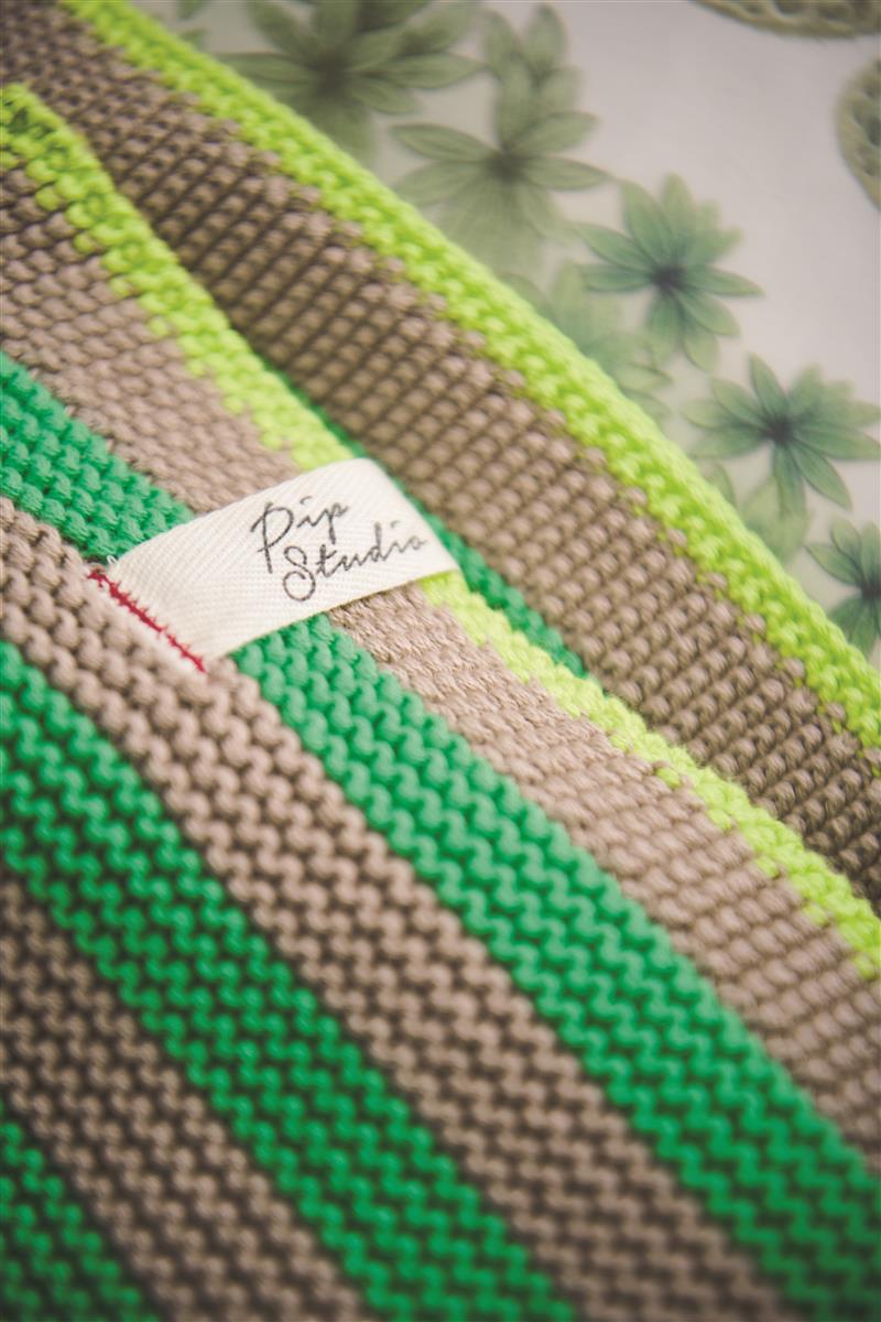 Bonsoir Stripe Tagesdecke gestrickt Throw green 130x170cm (1Stück) bh Lifestyle 1