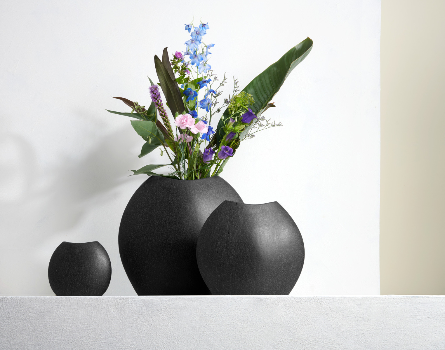 ASA Selection moon Vase black iron 32cm