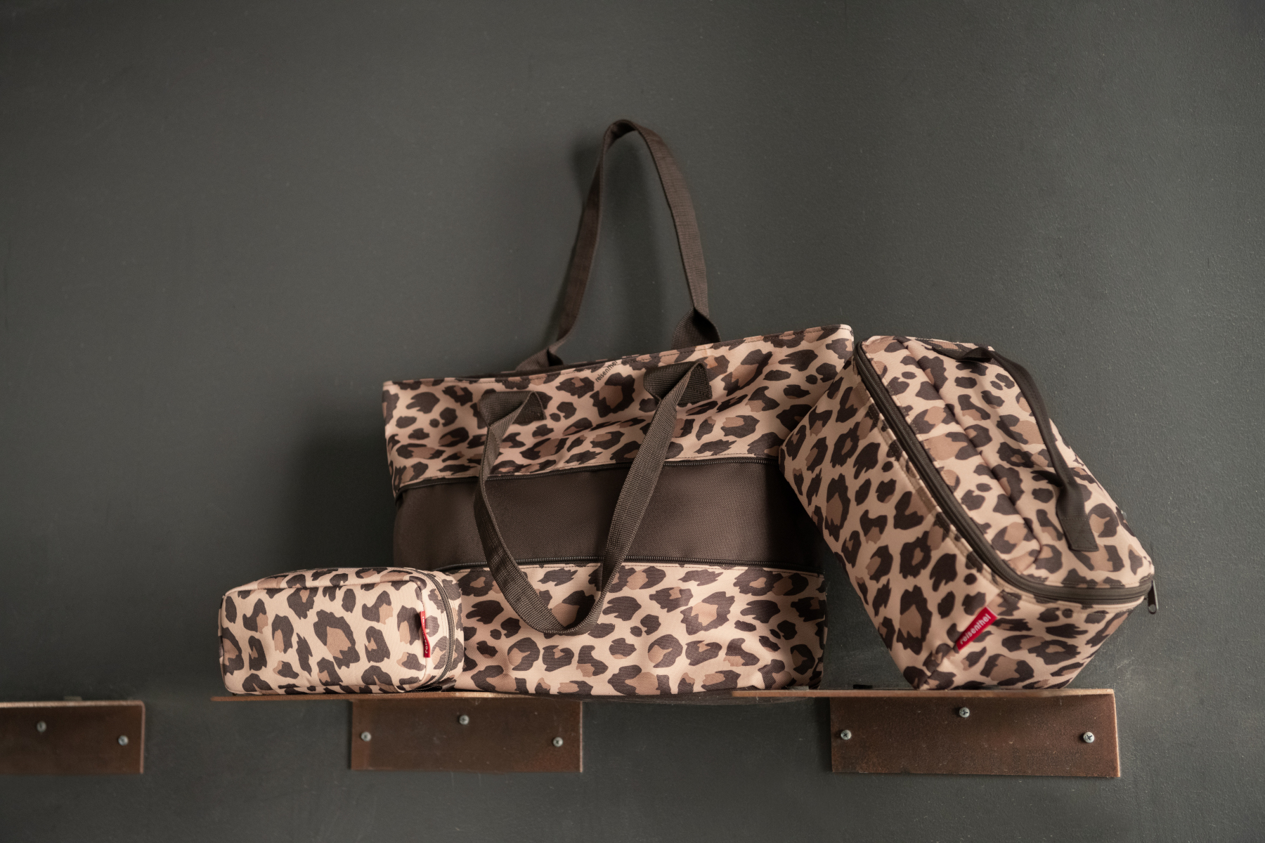 reisenthel shopper e1 leo macchiato Lifestyle 4