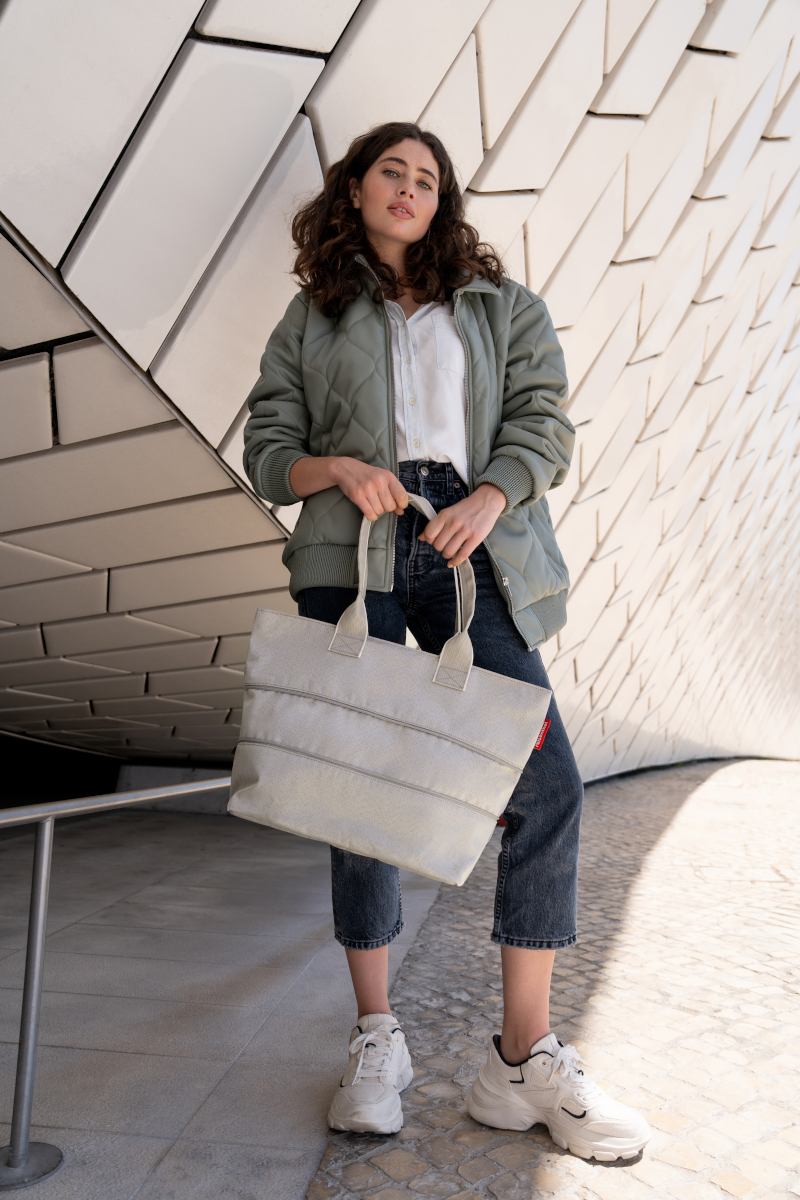 reisenthel shopper e1 herringbone sand Lifestyle 3