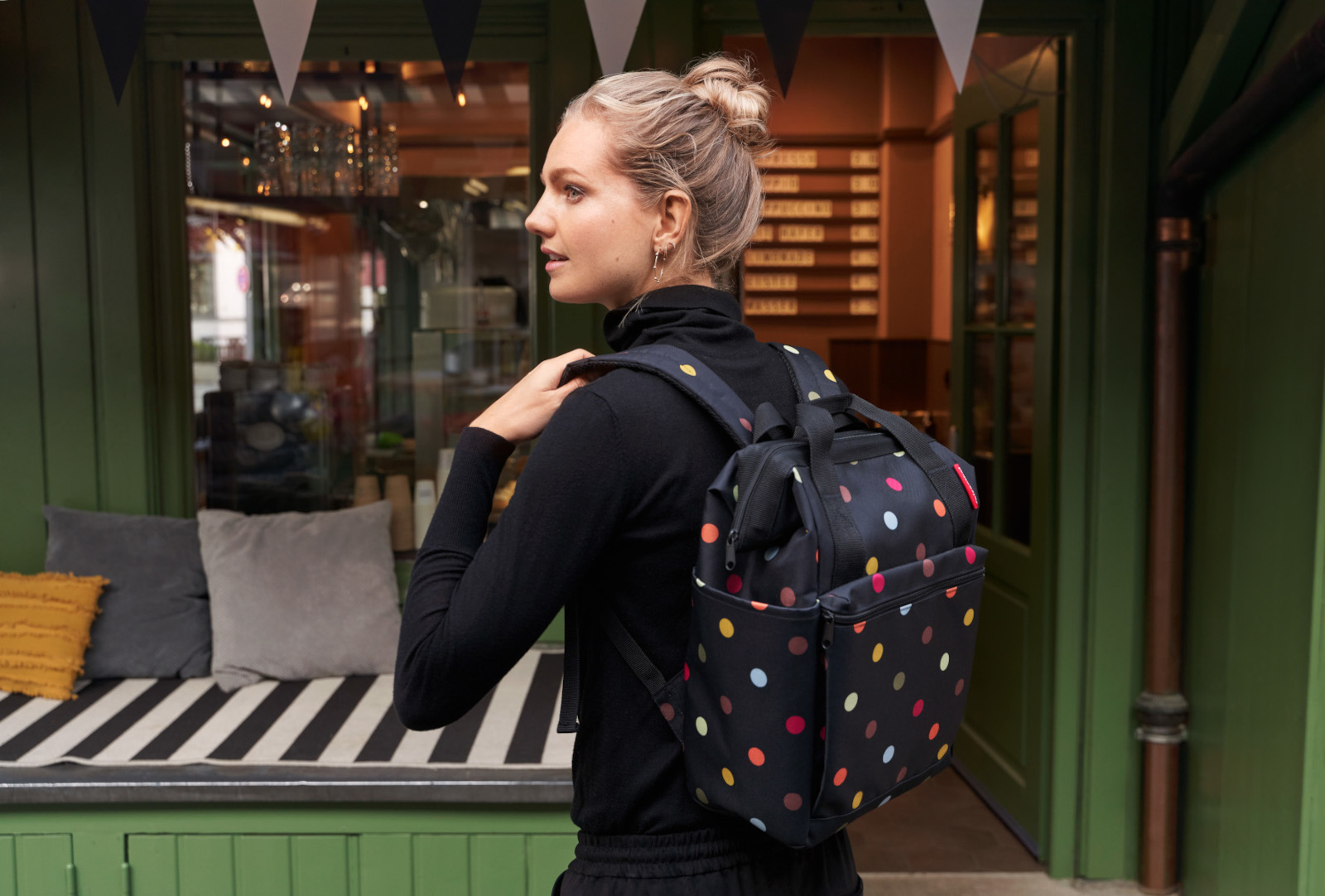 reisenthel allday backpack M dots Lifestyle 1