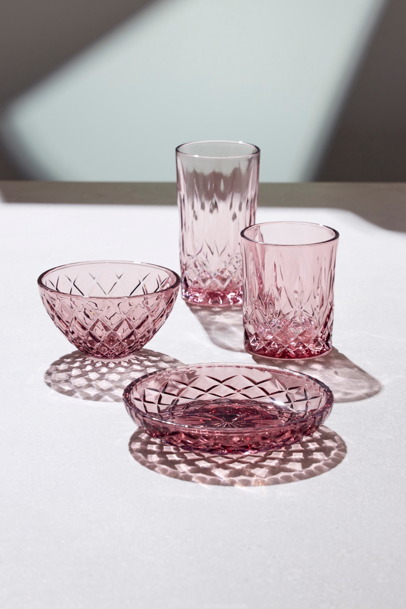 Lyngby Sorrento Schale Glas pink 12 cm Set4 Lifestyle1