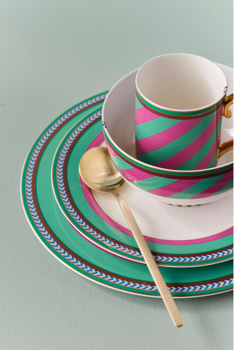 PIP STUDIO Chique Stripes Tasse mit Untertasse pink-green 220ml Lifestyle