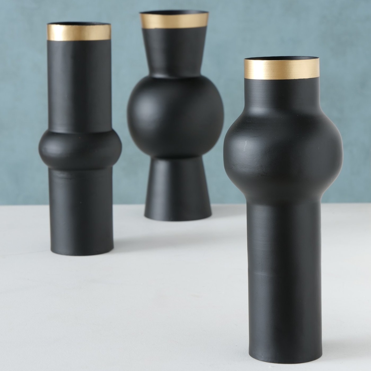 Boltze Varnjo Vase Eisen schwarz sortiert 30 cm (1 Stück)