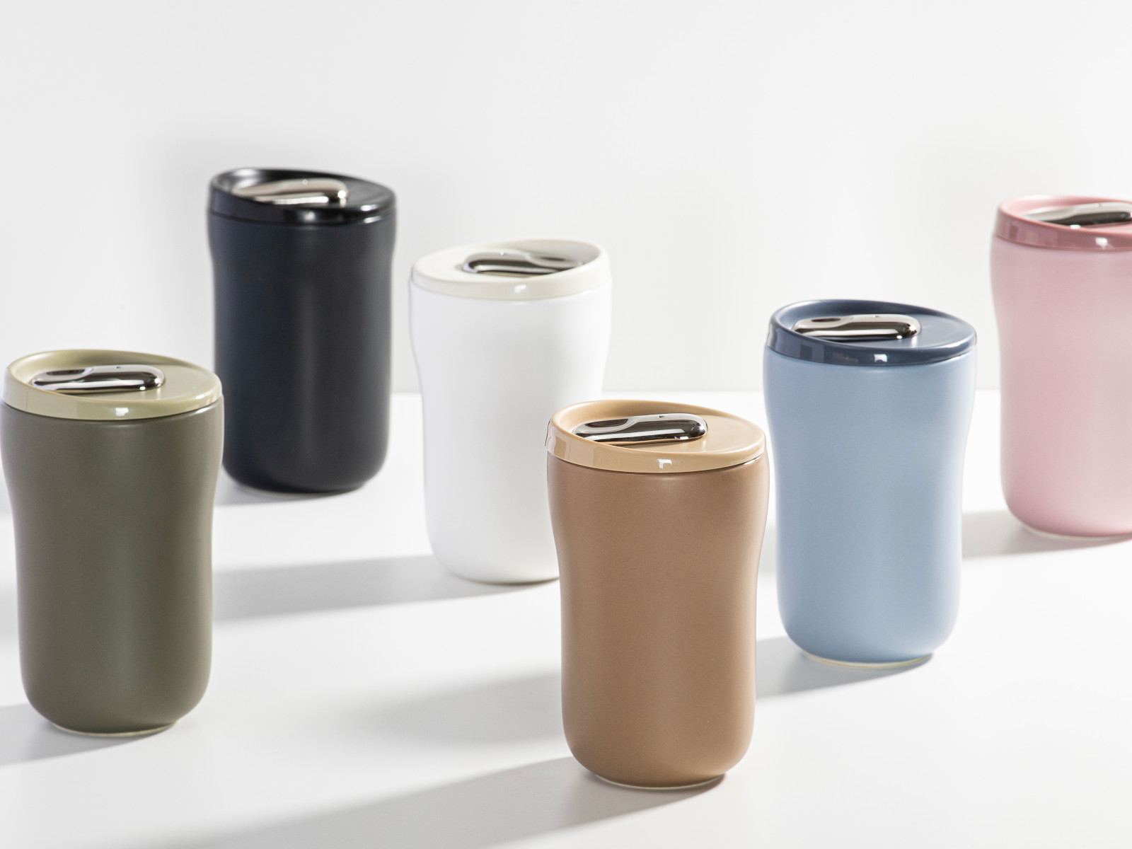 Ladelle ECO BREW II To-Go-Becher doppelwandig keramik alabaster 0,35l Lifestyle2