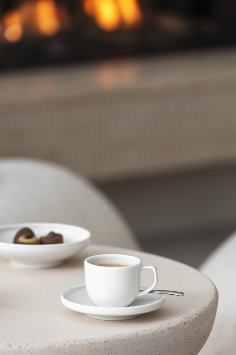 Villeroy &amp; Boch Afina Espressotasse mit Untertasse weiß 2tlg Lifestyle2