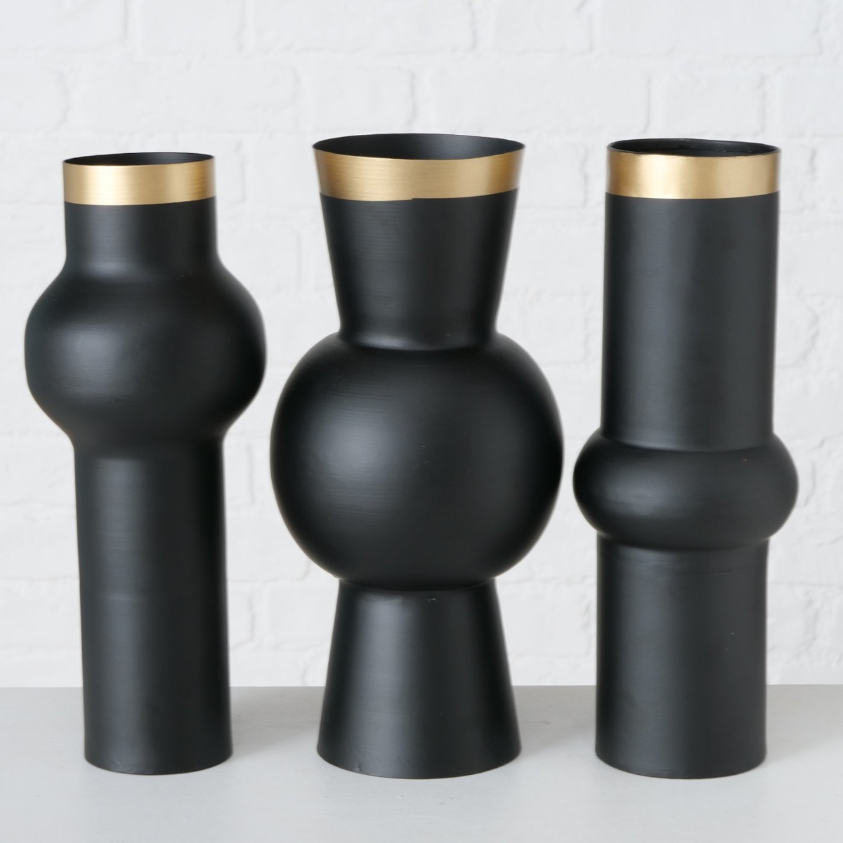 Boltze Varnjo Vase Eisen schwarz sortiert 30 cm (1 Stück)